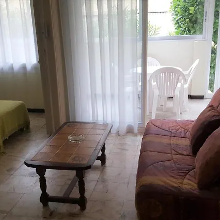 Apartamento Frejus, 1 Piece, 4 Personnes - Fr-1-466-45